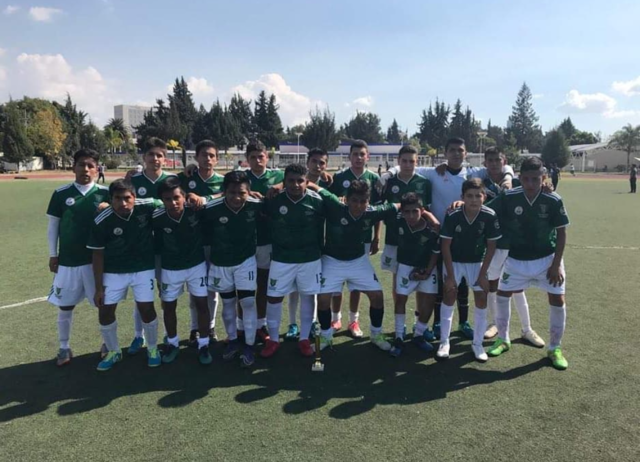 Estuve por 4 años en la selección escolar de futbol