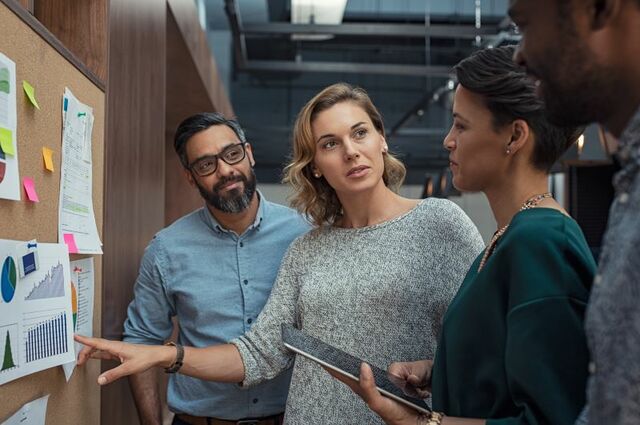 El estudio y observación del comportamiento humano en organizaciones, usando procesos científicos aparece