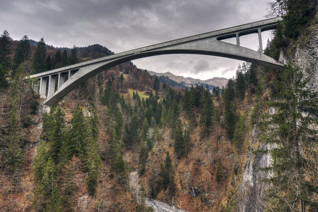 Aplicación serias de los materiales compuestos.