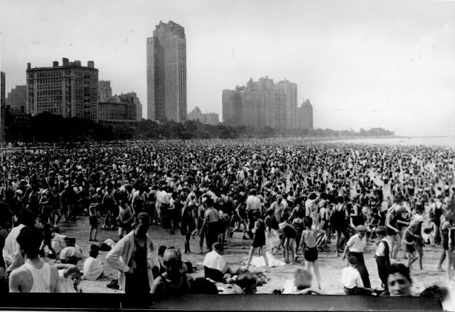 ELS FELIÇOS ANYS VINT