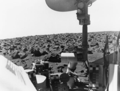 First successful Mars flyby