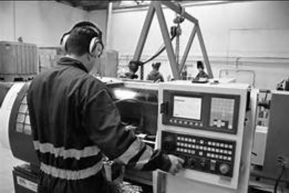 W. Skinner, J. Orlicky y O. Wright