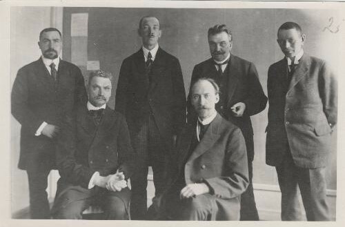 Välisdelegatsiooni saatmine Pariisi