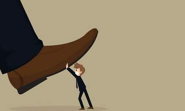 La Constitution confère l'essentiel des pouvoirs au Premier Consul.