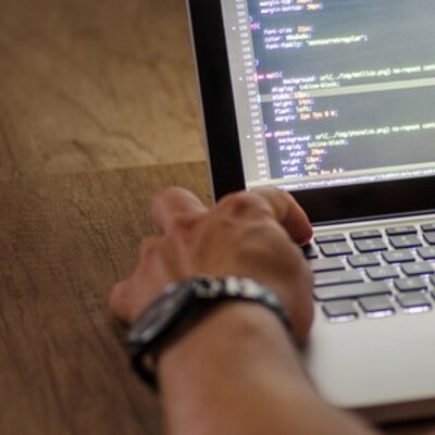 Timeline: La modernización de la tecnología Informática (UGB) Por DAVID ANDRADE