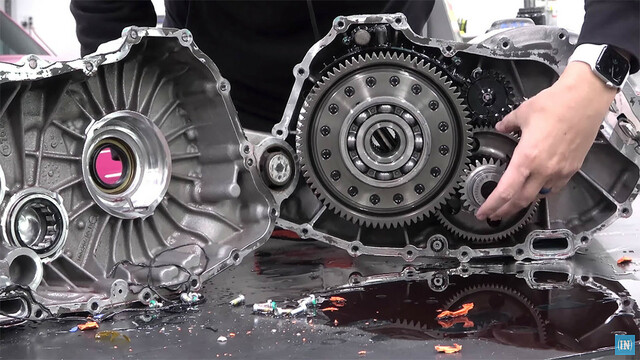 Aparición de la marca de automóviles Tesla