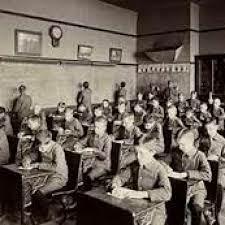 NACIMIENTO DE ESCUELAS DE ENSEÑANZA