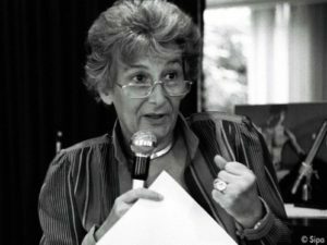 La loi Roudy établit l’égalité professionnelle entre les femmes et les hommes.