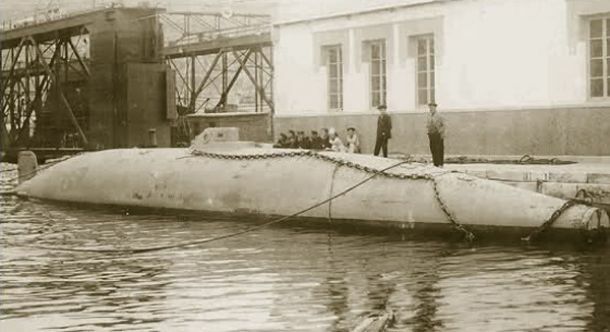 Nace Isaac Peral inventor del submarino eléctrico