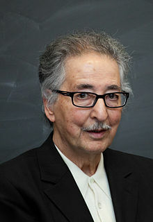 Abolhasán Banisadr (1933-)