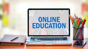 The first online college courses with real–time instruction 1992-1994
