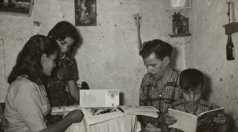 Se implementa educación por radio