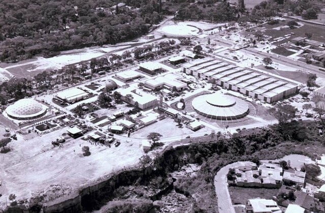 Primer día de la primera Feria Internacional de El Salvador.