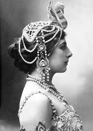 Mata Hari, Dutch exotic dancer