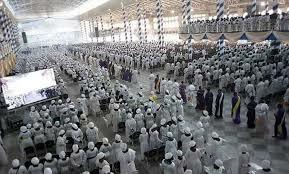 Foundation and Faith Begins to Spread