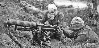 Primer ataque con gases tóxicos.