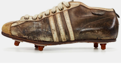 El equipo Alemán fue el primero en utilizar el calzado Adidas con el cual gano en ese año el mundial.