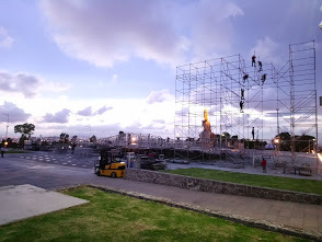 me contratan para armar el evento del grito de independencia en los fuerte como encargado de la logística de armado del escenario y movilisacion de los artistas