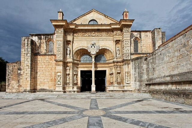 Arte Gótico en República Dominicana / (Catedral Metropolitana de Santa María de la Encarnación)