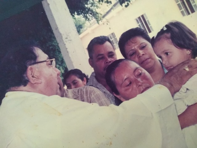 al cumplir un año y tres meses mis padres me bautizaron en la iglesia de palmillas , el dia 16 de octubre aproximadamente alas 12 hrs