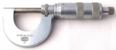 tornillo micrométrico