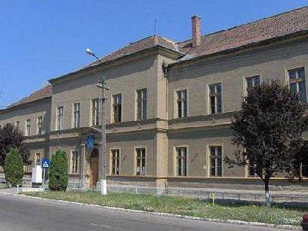 Nagykárolyi piarista gimnázium