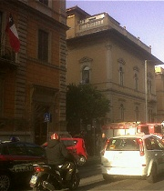 Atentado explosivo en la embajada chilena en Roma.