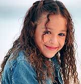 Amy, la niña de la mochila azul