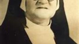 Timeline: MADRE ELISA FUNDADORA