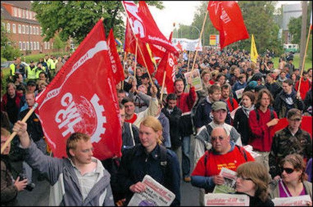 — 80,000 protest in Rostock ahead of the G8 Summit
