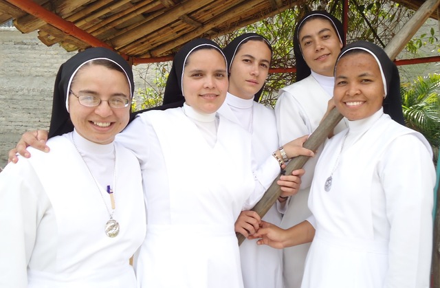 11. LA COMUNIDAD EMPIEZA A EXTENDERSE