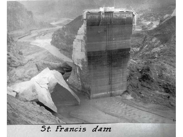 St. Francis Dam gives way