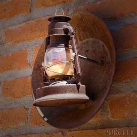 Maryland street light