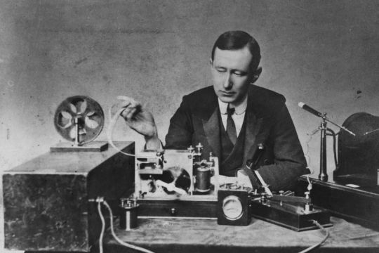 Esperimento di Guglielmo Marconi e l'invenzione della radio