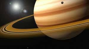 Voyager 1 entra en la orbita de Saturno