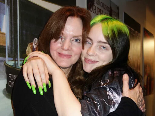 Sobre a mãe de Billie Eilish: