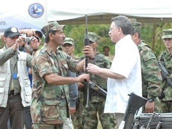 Desmovilización de las AUC: acuerdo de Ralito