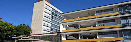 Se establece la carrera de Psicología