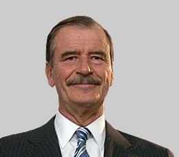 Vicente Fox becomes President