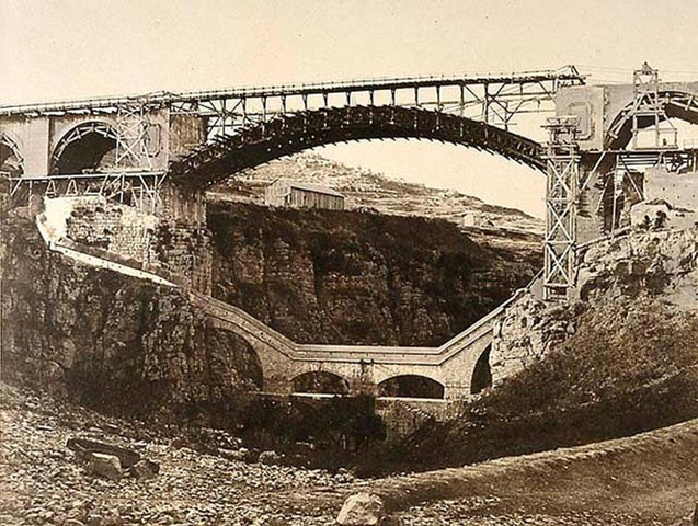 Primer puente de hierro