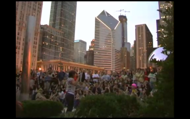 The yellow umbrella night