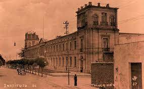 Instituto Literario del Estado de México en Toluca.
