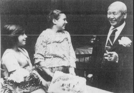 Type 1: Nom Yee: a early single Chinese Restaurateur in Madison