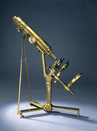 Achromatic microscopes are introduced