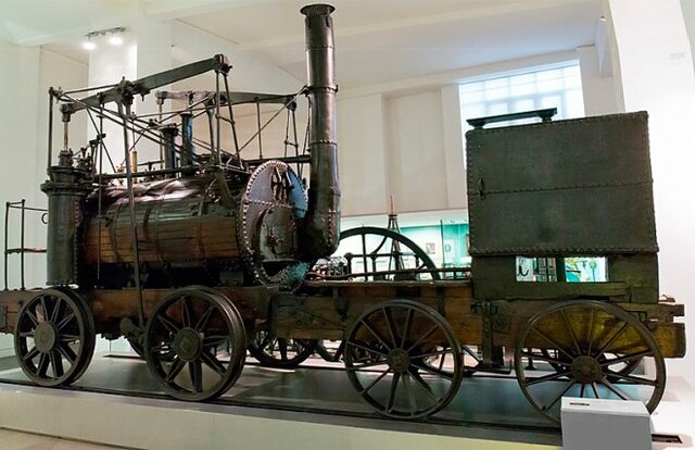 1825 m. Sukonstruojamas pirmas garvežys