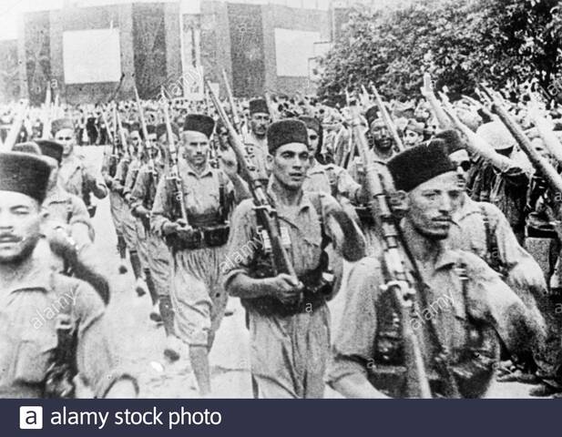 Las tropas de África entran a la península.