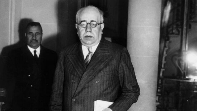 Dimissió de Manuel Azaña