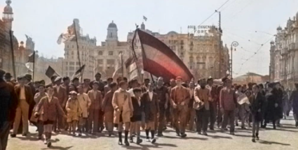 Trasllat de la capital desde València a Barcelona.