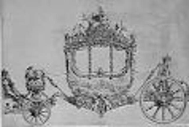 king louis XVI and the royal family tried to escape .