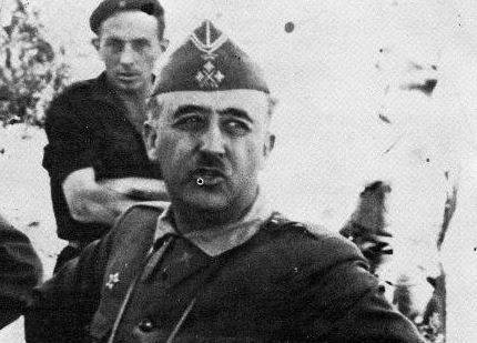 Franco reconegut oficialment per França i Gran Bretanya